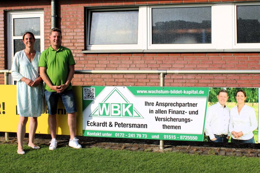 Bandenwerbung beim FCR Bramsche 09 von Inga Petersmann und André Eckardt WBK Bramsche